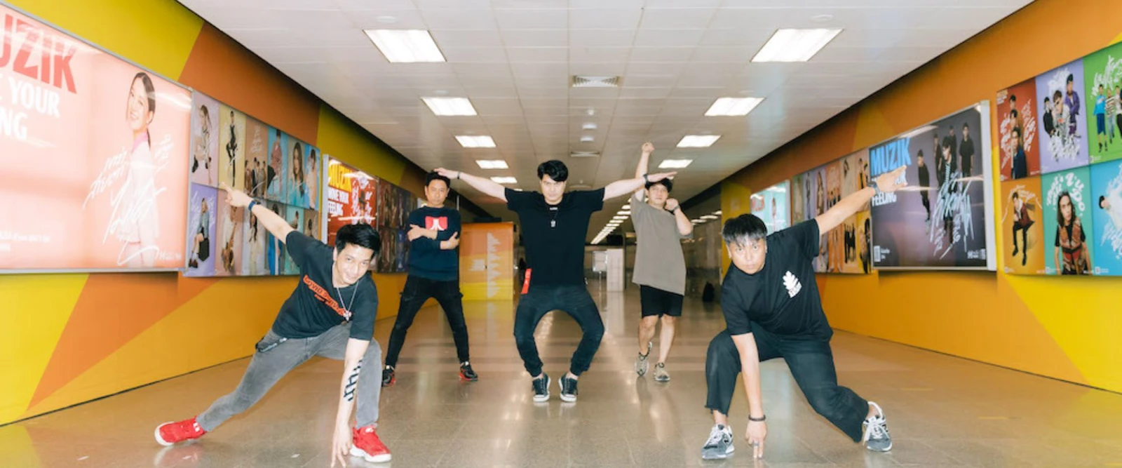 Muzik Move ชวนแฟนเพลงมาสนุกต้อนรับปี 2023 ในโปรเจกต์ “MUZIK MOVE YOUR FEELING” กับทุกศิลปินที่คุณชื่นชอบที่ เมโทรมอลล์ สวนจตุจักร